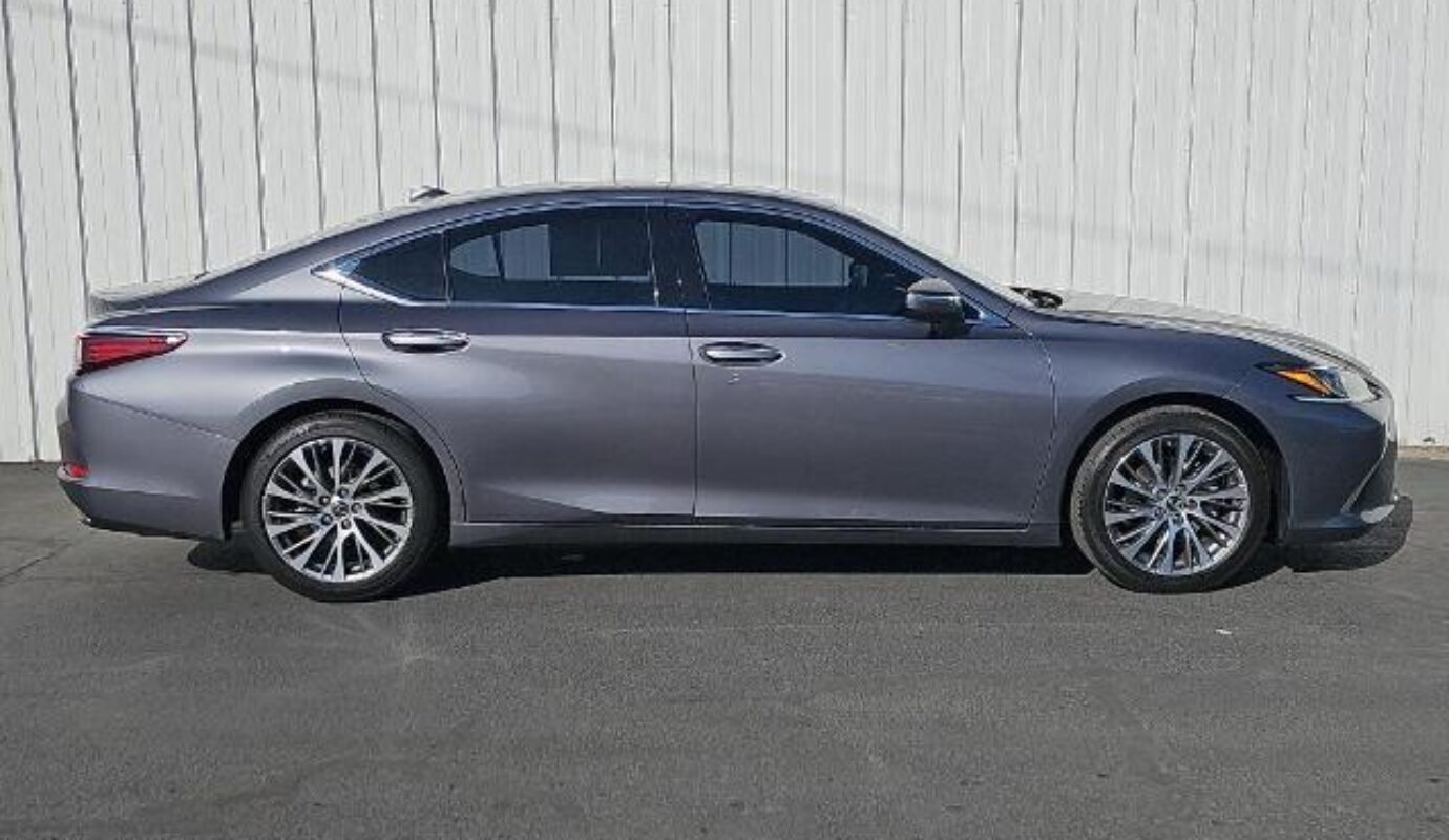 2021 Lexus ES