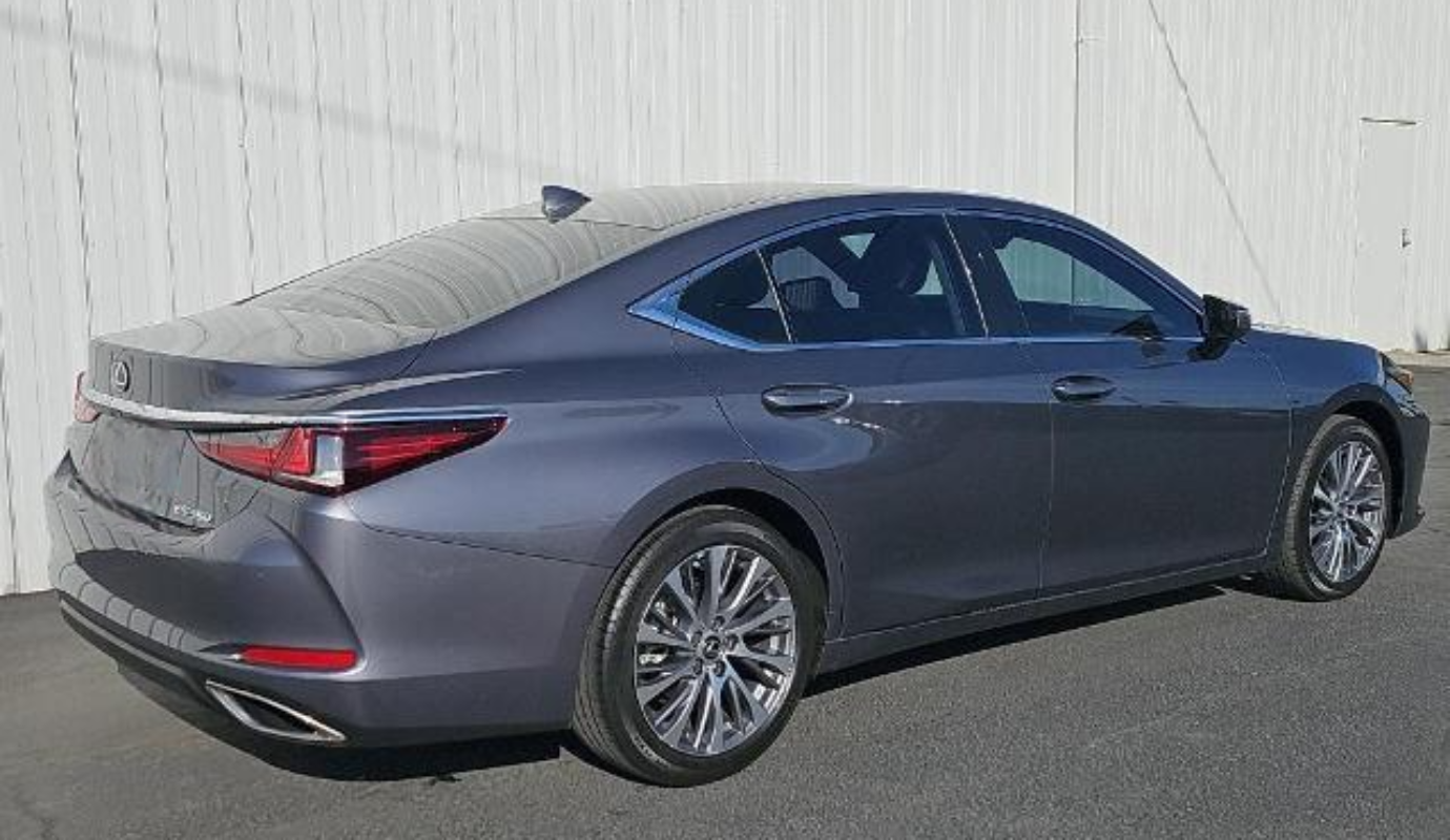 2021 Lexus ES