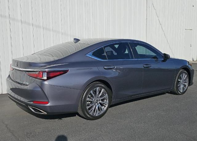 2021 Lexus ES