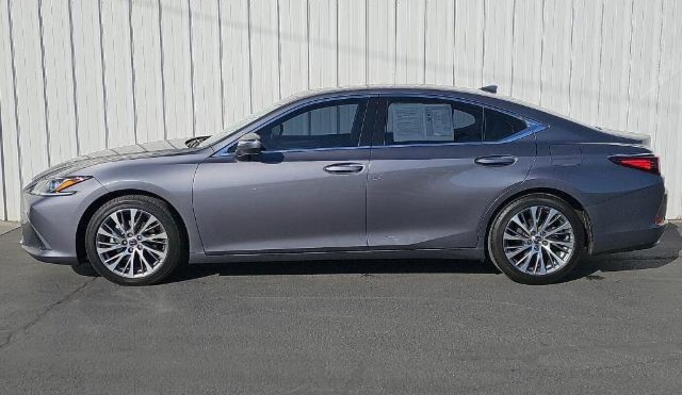 2021 Lexus ES