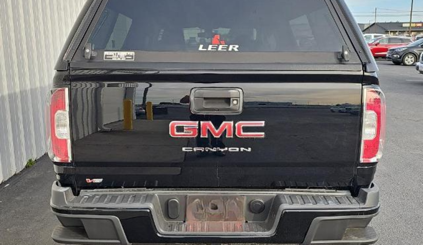 2021 GMC Canyon Elevation Standard